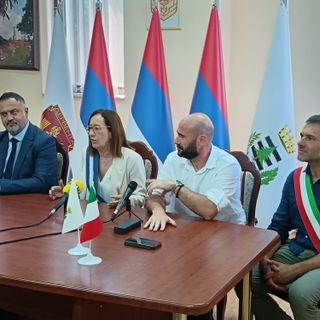 La delegazione pinerolese in visita a Derventa a luglio