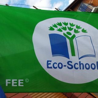 Dalla Danimarca a Bobbio Pellice: la bandiera delle eco-schools sventolerà anche il prossimo anno scolastico