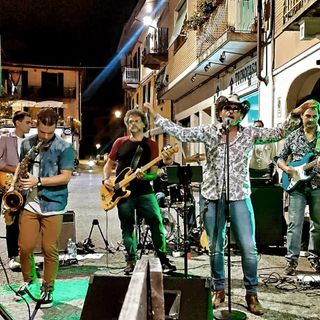 Bonny &amp; the Bad Garage Company