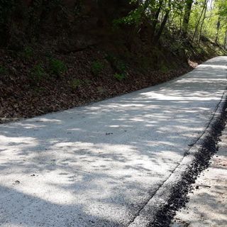 Asfalto in strada Canavero a Bricherasio