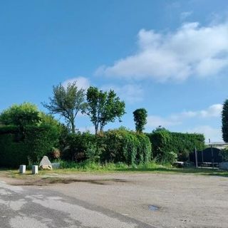 L’area esterna alla piscina