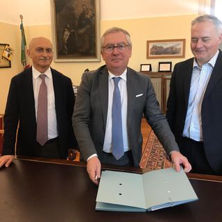 Boraso e Rocchi alla firma (il secondo e terzo da sinistra).