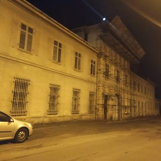 Tentano di dare fuoco all'ex Manifattura, ma vengono sorpresi da un sopralluogo