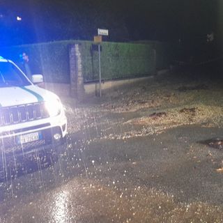 Strade chiuse, canali esondati, case allagate e senza luce: notte di emergenze a Luserna San Giovanni