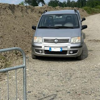 Malgrado il divieto tornano le auto lungo il Pellice