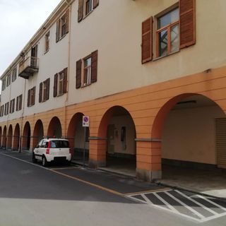 La parte retrostante del palazzo comunale dove nascerà il nuovo polo culturale di Luserna San Giovanni