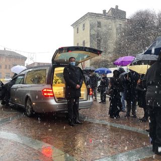“Grazie Clemente”: l’ultimo saluto dei dipendenti Bus Company all’illuminato imprenditore del trasporto pubblico [FOTO]