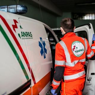 Croce verde e bianca assieme per formare ai servizi di trasporto e accompagnamento
