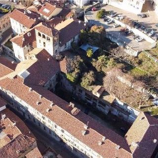 Gli alloggi popolari di via Luciano visti dall’alto