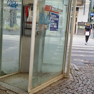 Una delle cabine che presto sparirà