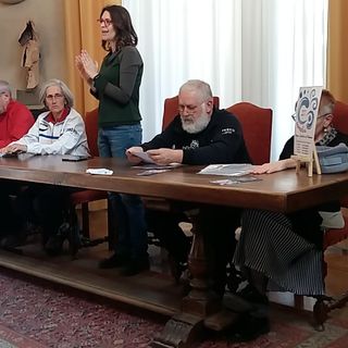 Genre a una conferenza a del 22 febbraio a Pinerolo (secondo da destra)