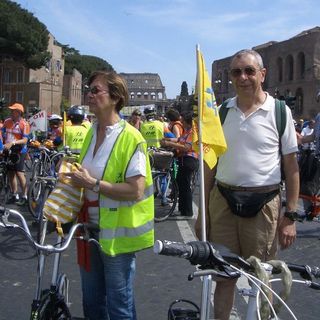 Piero Quaglia (a destra) alla manifestazione nazionale di Salvaiciclisti a Roma