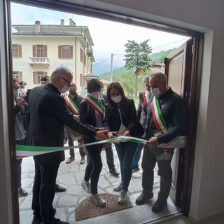 Inaugurazione panchina e nuovo municipio Roure