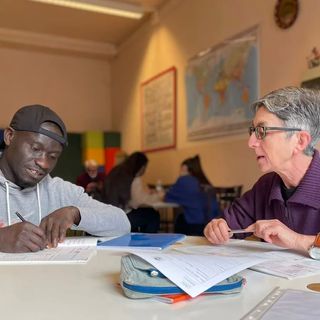 Il modello Pinerolo fa scuola di italiano per migranti a Torino