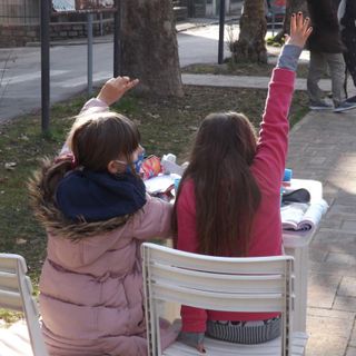 Dad lungo viale Dante a Torre Pellice, una delle iniziativa di Pas Val Pellice