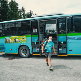 Gian Luca Gasca durante uno dei suoi viaggi sul Sentiero Italia Cai
