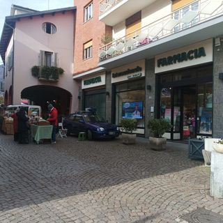 Il posto lasciato vuoto da Rostan al mercato