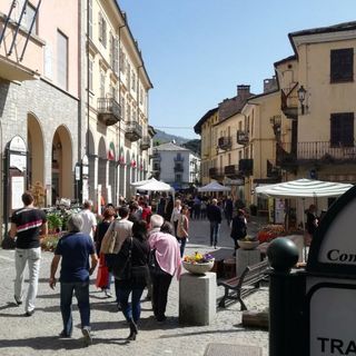 Hobbisti e artigiani s’impadroniscono per due giorni del centro di Torre Pellice