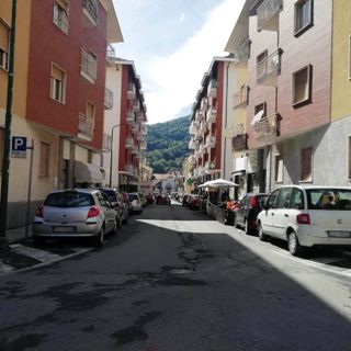 Torre Pellice riempie le buche del centro e di via Coppieri