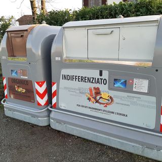 I cassonetti a bocca vincolata