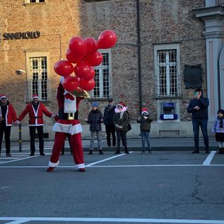 Il Natale “illumina” Vigone: domani festa in piazza Cardinal Boetto
