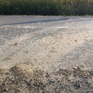 Il fango in strada, sulla Provinciale tra Vigone e Buriasco