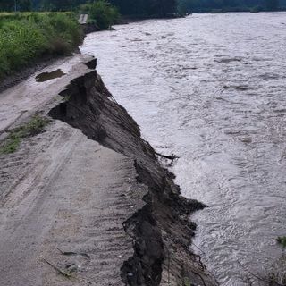 La strada cancellata dall’acqua
