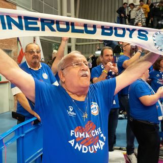 Nino Rossi, fondatore dei Pinerolo Boys, e scrittore per aiutare chi aiuta (foto di Christian Bosio)