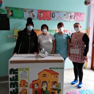 Pro Loco di Villafranca Piemonte dona una casetta per giocare all'asilo nido del peso dicembre 2020 Pro Loco di Villafranca Piemonte dona una casetta per giocare all'asilo nido del peso dicembre 2020