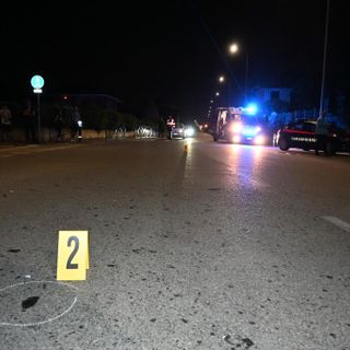 Travolge una coppia di fidanzati, muore un giovane a Volvera