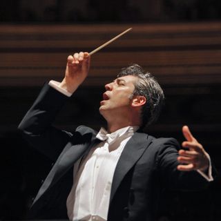 Nicola Luisotti sul podio dell’Orchestra del Regio