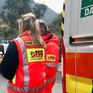 Moto si scontra con un'auto a Carmagnola: morto il centauro sessantenne