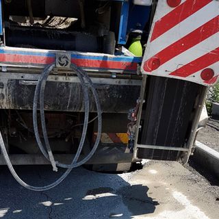 Volpiano: cedimento in via Trieste, chiusura della strada fino al 14 maggio
