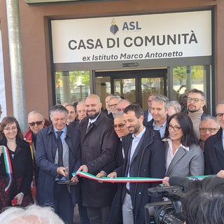 Taglio del nastro per la nuova Casa di Comunità alle Vallette