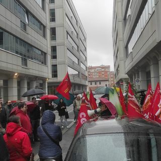 Sciopero e presidio questa mattina davanti alla sede di Capgemini