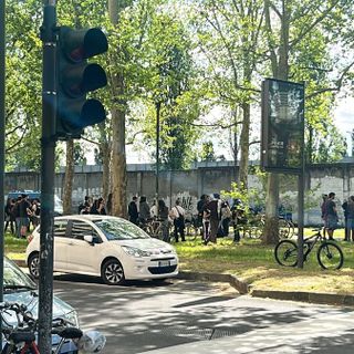 Protesta all'esterno del Cpr di corso Brunelleschi