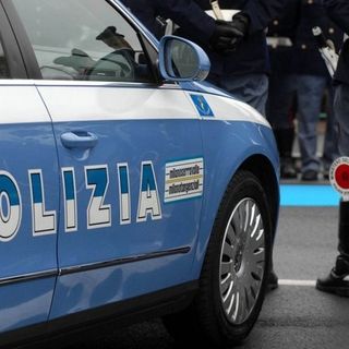 Accoltellamento in via Sansovino: ferito alla gamba un 20enne