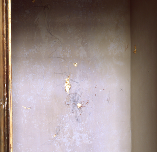 Al Castello di Rivoli, il disegno a muro di Rebecca Horn torna alla luce per la mostra &quot;Cutting Through the Past&quot;