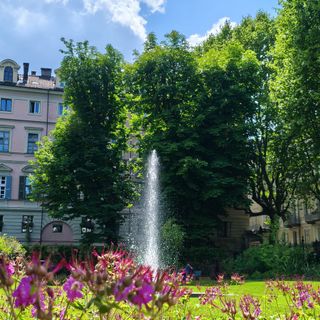 Appuntamenti al giardino di Palazzo Cisterna Appuntamenti al giardino di Palazzo Cisterna