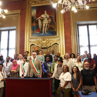 Torino celebra la Giornata del Rifugiato: la Sala Rossa diventa simbolo di accoglienza
