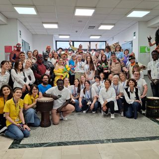 Rischio maltempo e il Regina Music Fest 2025 si sposta nei reparti dell'ospedale