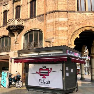 Nuova vita per l'edicola a lungo abbandonata in via San Tommaso Nuova vita per l'edicola a lungo abbandonata in via San Tommaso