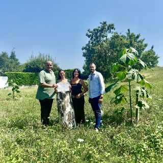 All’inaugurazione ufficiale del nuovo boschetto di Paulownia erano presenti: l’assessore Antonino Russo - Assessore al Verde del Comune di Orbassano, Clara Bonaudi e Denise Bonaudi del CDA Boman e Daniele Berruti Presidente Paulownia Piemonte Nazionale