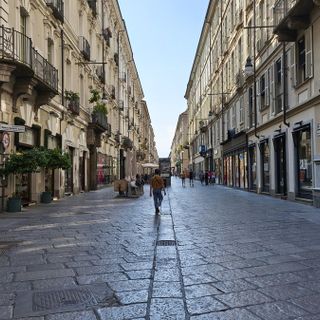 Torino vive i suoi giorni di Ferragosto, ma non si svuota