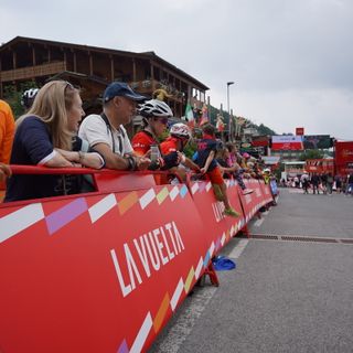 La Vuelta della polemica senza Rai. Per Uncem: "Fallimento del servizio pubblico"