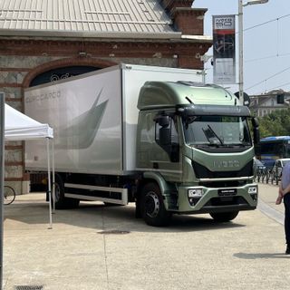 Iveco, la vendita agli indiani di Tata fa paura. Il Comune: “Investimenti per occupazione a lungo termine&quot;