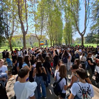 Il nuovo Viale della Pace dedicato alla figura di Refaat Alareer Il nuovo Viale della Pace dedicato alla figura di Refaat Alareer