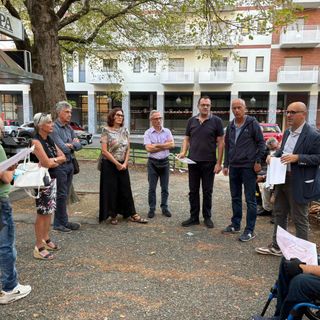 I dubbi dei consiglieri sul nuovo mercato di piazza Guala: “Così non funziona”