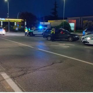 Giaveno, controlli serali della polizia locale: ritirata una patente e cinque segnalazioni per droga