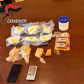 I carabinieri hanno arrestato 5 persone per droga nelle scorse ore